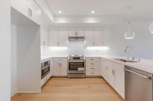 2739 Oak Road, Walnut Creek CA: https://media.crmls.org/mediaz/d9aca871-03fc-4ea2-b252-afd2ce8eec09.jpg