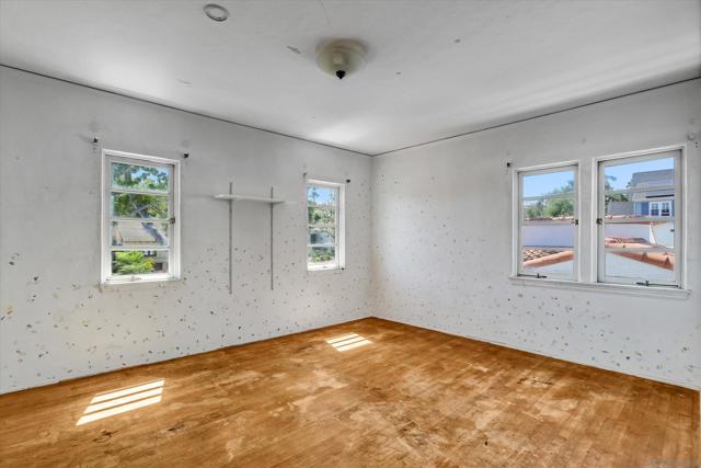 3114 Dumas St, San Diego CA: https://media.crmls.org/mediaz/d9ad44fc-05a2-40fb-ac38-16a76ba63108.jpg