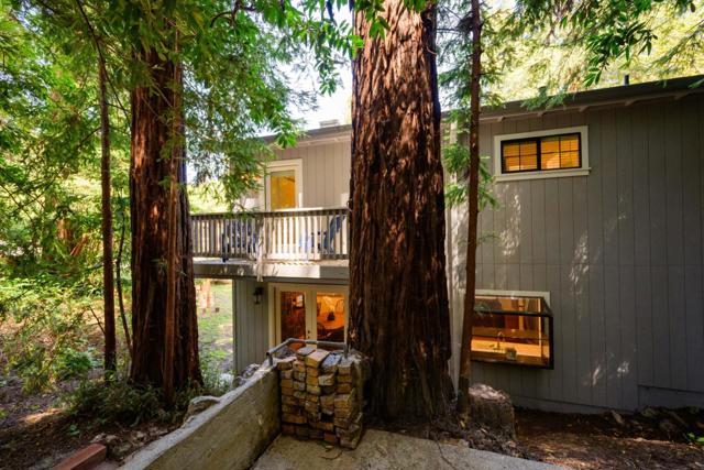 585 Bethany Drive, Scotts Valley CA: https://media.crmls.org/mediaz/d9aeedaf-c157-49ed-a972-73f799e1fe93.jpg