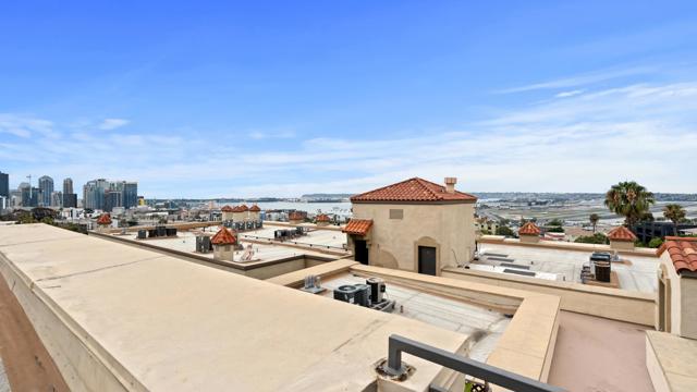 2445 Brant Street, San Diego CA: https://media.crmls.org/mediaz/d9afc82a-2155-4265-b1a1-2b30416bcbea.jpg