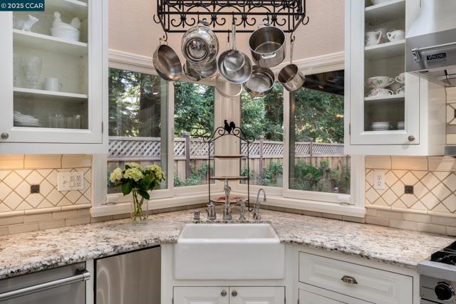 131 Shoshone Court, Danville CA: https://media.crmls.org/mediaz/d9afd122-e08a-4e64-b3dc-322147b17c09.jpg