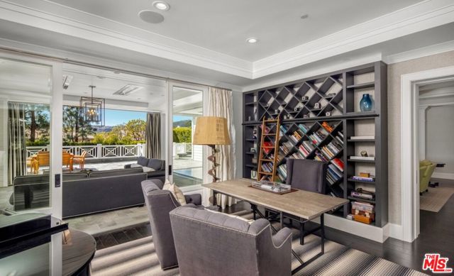 2311 Worthing Lane, Los Angeles CA: https://media.crmls.org/mediaz/d9b00047-e5b4-412b-b910-e9a44bbb7fb0.jpg