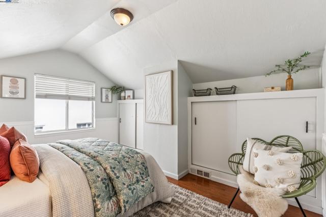 1438 6Th St, Alameda, California 94501, 3 Bedrooms Bedrooms, ,2 BathroomsBathrooms,Single Family Residence,For Sale,6Th St,41109666
