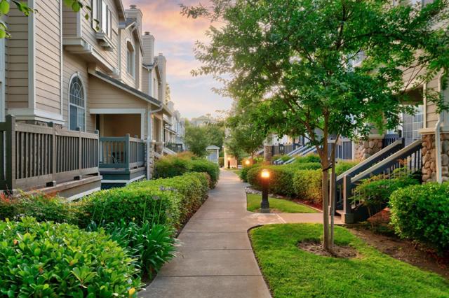 1910 Beaufort Terrace, San Jose CA: https://media.crmls.org/mediaz/d9b09629-7353-44a0-b0d8-9ae4b13e90ad.jpg