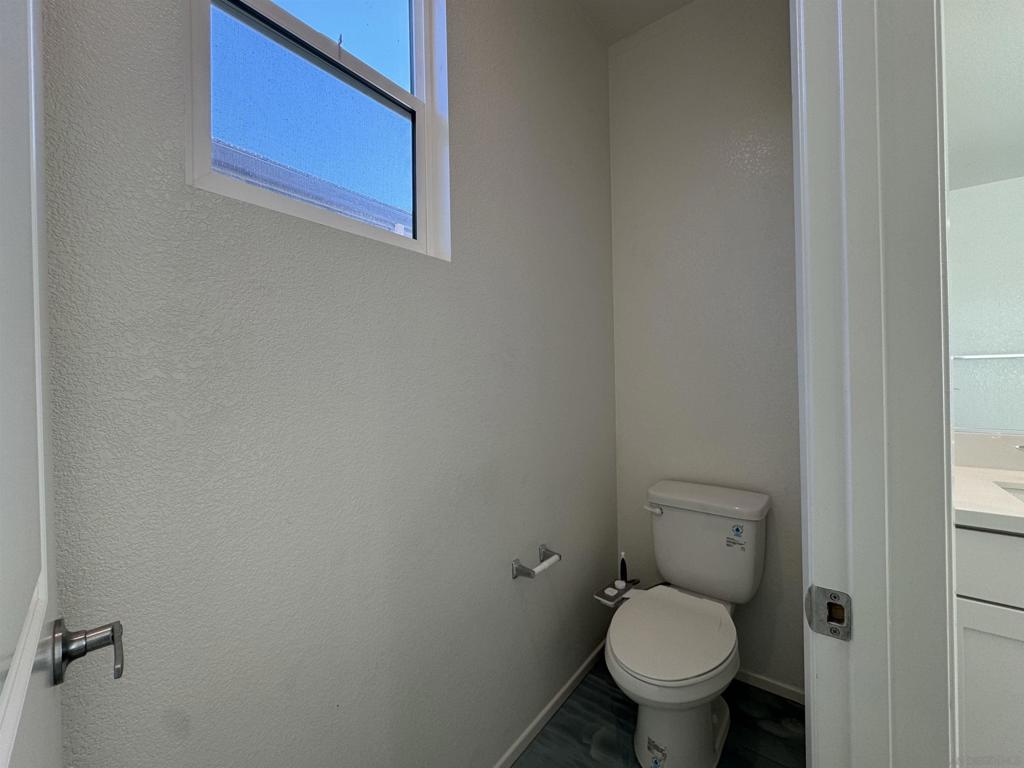 https://media.crmls.org/mediaz/d9b0cae9-2d7e-47d3-9dd5-6f649f268e22.jpg?preset=X-Large