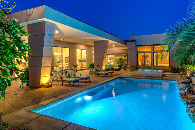 463 Lautner Lane, Palm Springs CA: https://media.crmls.org/mediaz/d9b1a9b5-7e26-42af-932c-34471bd0d44f.jpg