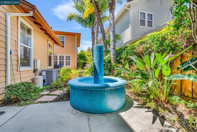 630 Oscar St, Vallejo CA: https://media.crmls.org/mediaz/d9b1e748-04dc-40a5-a3a7-22e4da4d707d.jpg