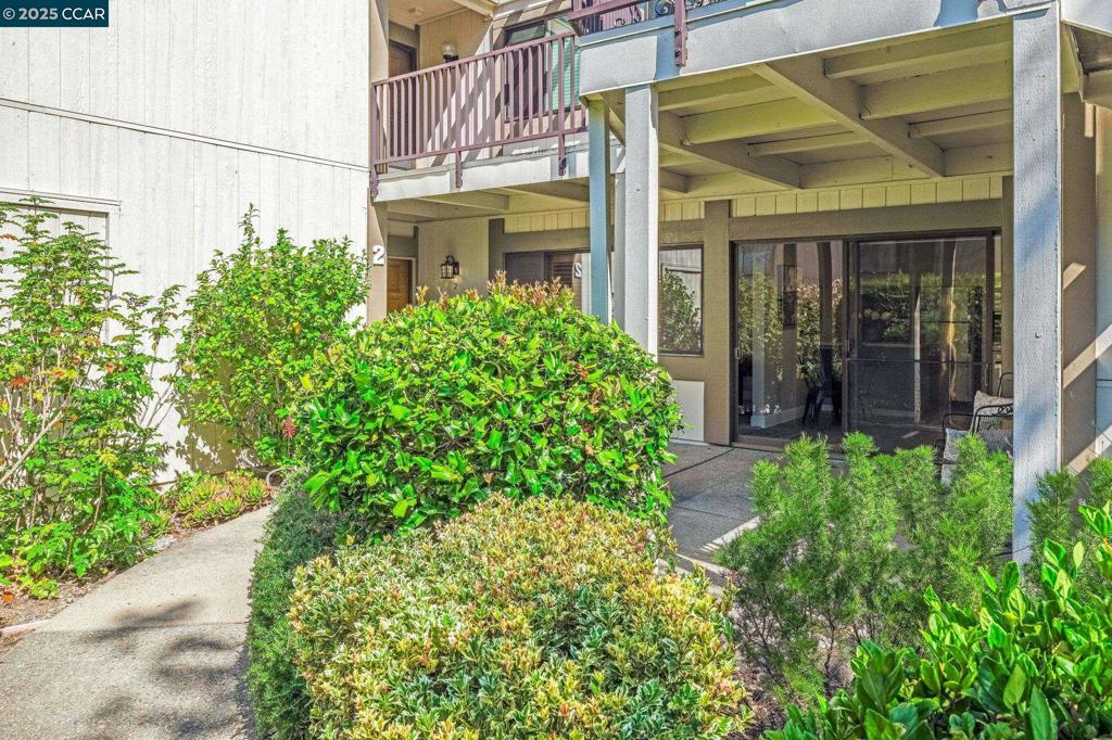3430 Rossmoor Pkwy #2