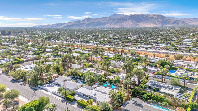 1075 E Sunny Dunes Road, Palm Springs, CA 92264