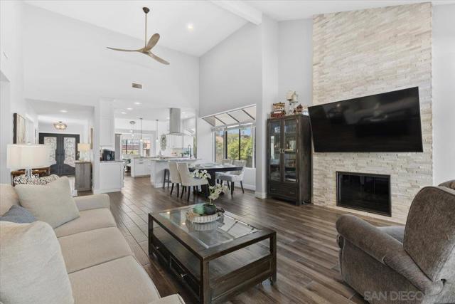 16263 Via Embeleso, San Diego CA: https://media.crmls.org/mediaz/d9b3ca18-afcb-4981-b426-ee57f5d2d954.jpg
