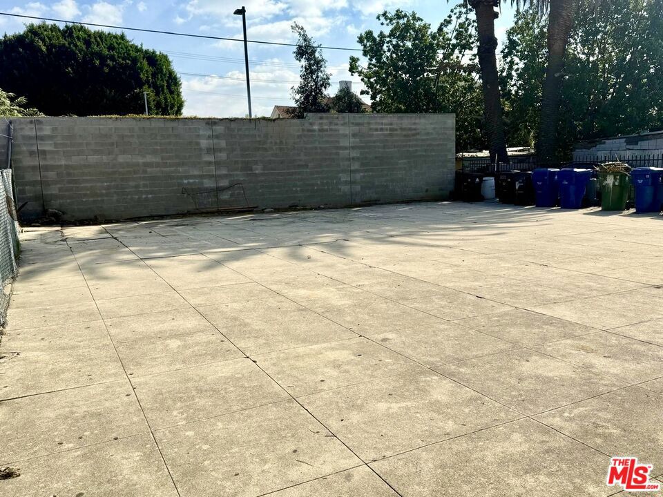 MLS #25491385 img 10