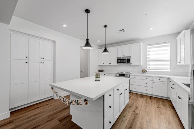 923 Layola Lane, Morgan Hill CA: https://media.crmls.org/mediaz/d9b3dae6-a76a-4569-934d-2192c72f578d.jpg