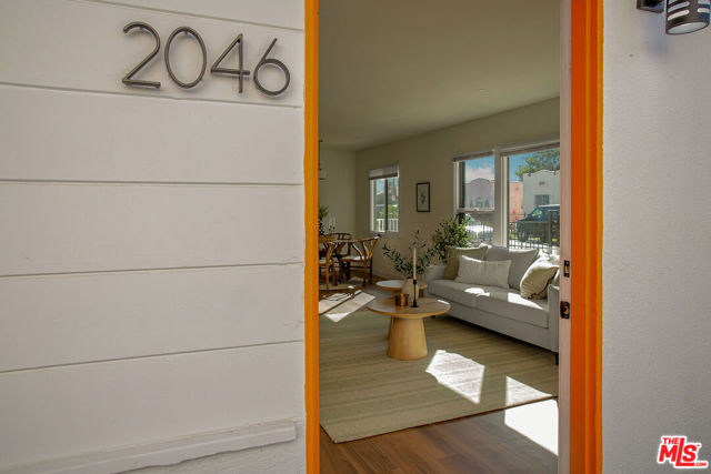 2046 S Burnside Avenue, Los Angeles CA: https://media.crmls.org/mediaz/d9b3e47f-3603-4ab7-b2ed-1844cbff3ac5.jpg