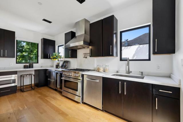 33 Highland Avenue, Burlingame CA: https://media.crmls.org/mediaz/d9b4656b-712c-40cd-a473-af5b4f4a892c.jpg
