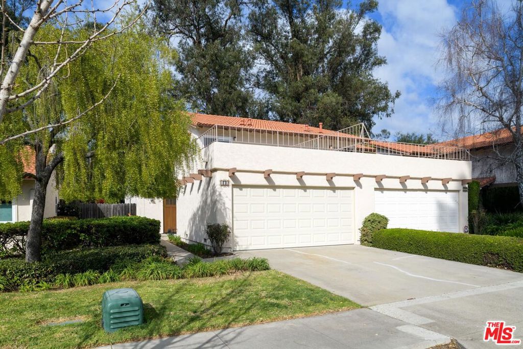 636 Calle De Los Amigos