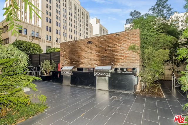 460 S Spring Street, Los Angeles CA: https://media.crmls.org/mediaz/d9b4fc0b-476e-48b8-82da-bd8d9a93dd45.jpg