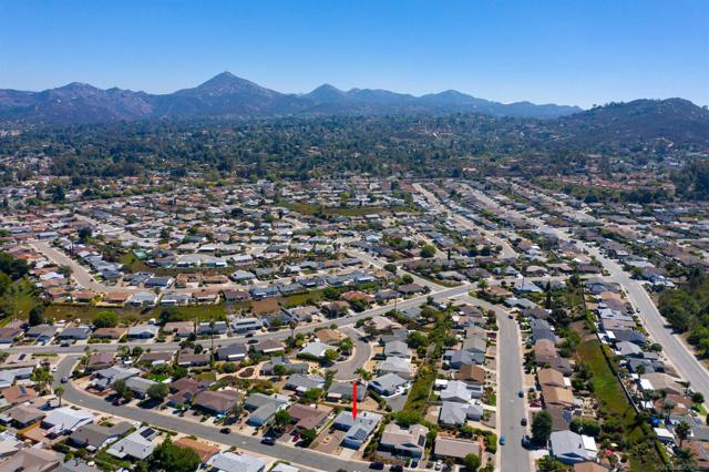 16421 Ramada Dr, San Diego CA: https://media.crmls.org/mediaz/d9b52e01-a9c9-4540-87a8-085fc3c289de.jpg