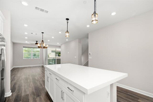 1951 Pavilion Lane, Chula Vista CA: https://media.crmls.org/mediaz/d9b5cb09-ebcf-48e0-90ca-365d6e9c2e07.jpg