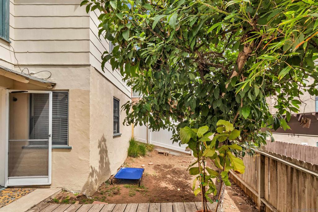 1809 Linwood Street - photo 15