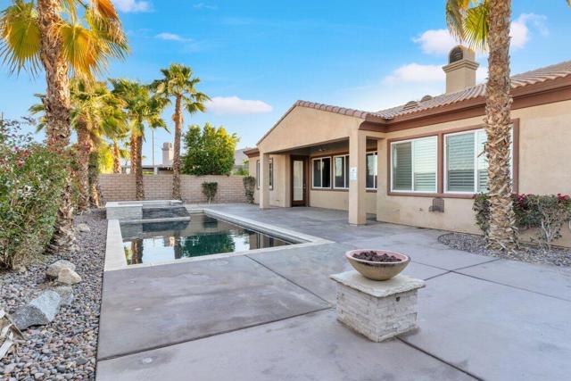 43996 Salpare Place, Indio CA: https://media.crmls.org/mediaz/d9b717f8-c97b-4a47-80b8-541c5c4fbe66.jpg