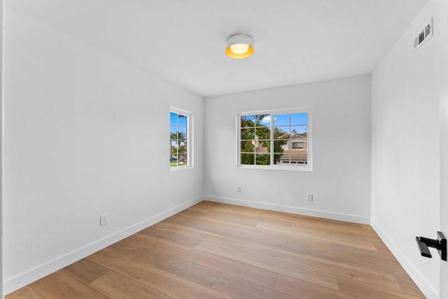 Detail Gallery Image 22 of 40 For 522 Lupine Way, Oceanside,  CA 92057 - 5 Beds | 3 Baths