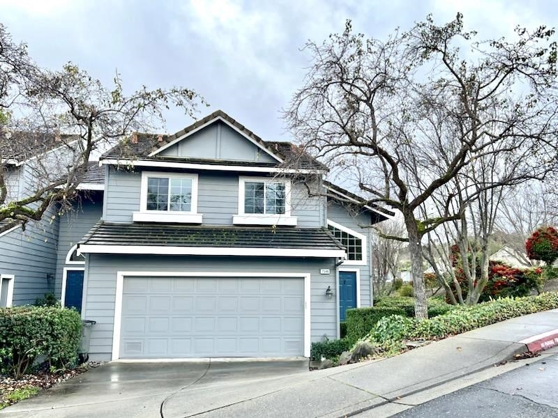 7546 Rolling Hills Cir