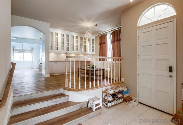 5159 Renaissance Ave, San Diego CA: https://media.crmls.org/mediaz/d9b8076a-1eb3-424e-b08b-f75668c8ca17.jpg