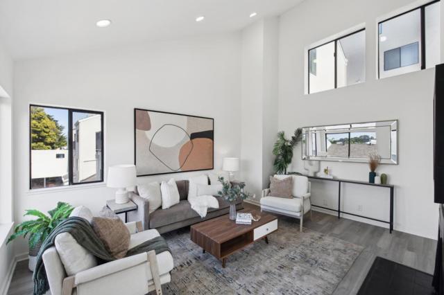 1 Appian Way, South San Francisco CA: https://media.crmls.org/mediaz/d9b90842-1ba0-4b77-a8c3-22faec05dbd6.jpg