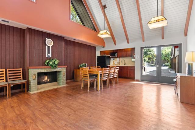 522 Thain Way, Palo Alto CA: https://media.crmls.org/mediaz/d9b9a7d2-40cb-4cf2-9ac1-f3f160352af1.jpg