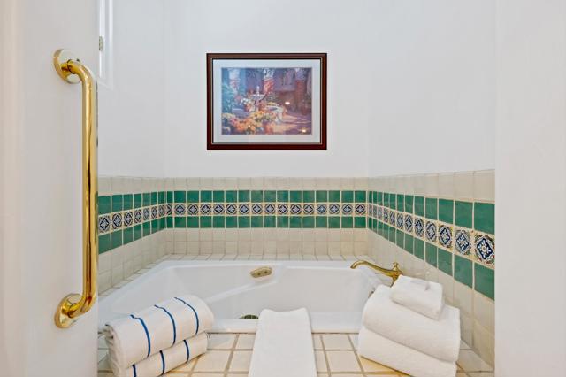 77500 Vista Flora, La Quinta CA: https://media.crmls.org/mediaz/d9ba5555-1f3e-4a16-bb44-12866f037d81.jpg
