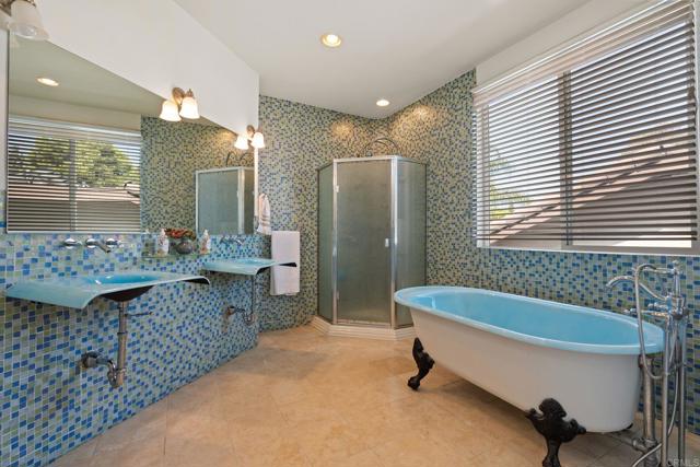 1785 Caliban Drive, Encinitas CA: https://media.crmls.org/mediaz/d9ba90ee-9c6f-4c8c-ab6e-7341d1065926.jpg