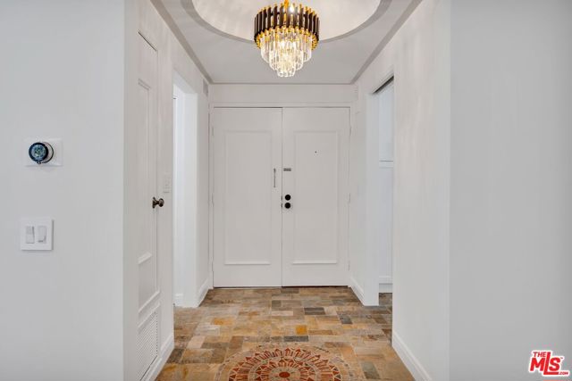 8455 Fountain Avenue, West Hollywood CA: https://media.crmls.org/mediaz/d9bb5082-5e9f-4876-a038-e9b3bfdc2c0e.jpg