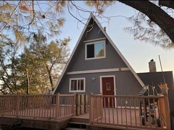 https://media.crmls.org/mediaz/d9bbf314-cf91-48fe-84f1-3b7f7a80aa4b.jpg?preset=X-Large
