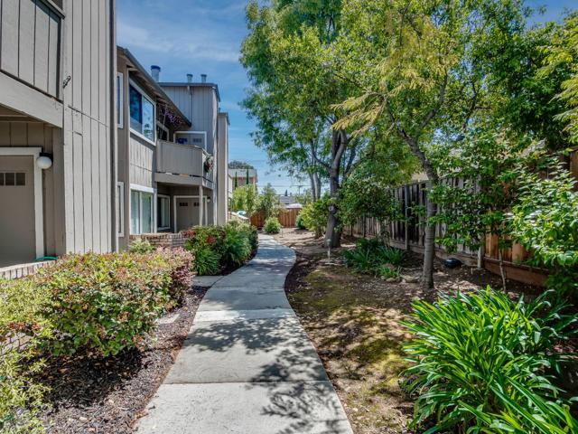 3460 Wine Cask Way, San Jose CA: https://media.crmls.org/mediaz/d9bcbc80-2bcb-4300-94d8-dc8c1f1c92da.jpg