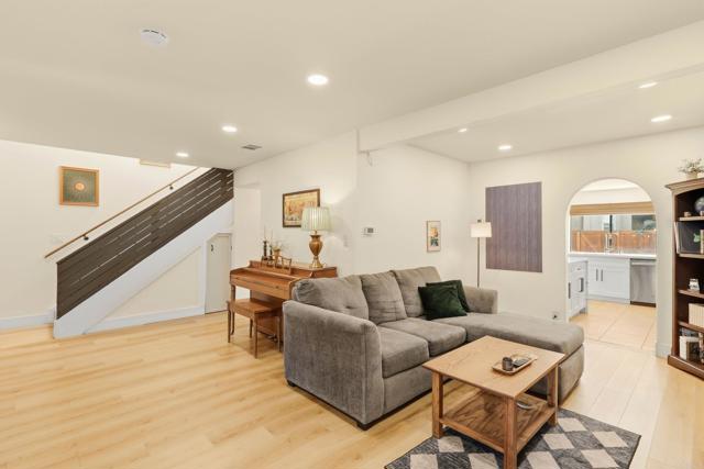 Detail Gallery Image 10 of 32 For 1651 S Juniper St #206,  Escondido,  CA 92025 - 3 Beds | 2/1 Baths