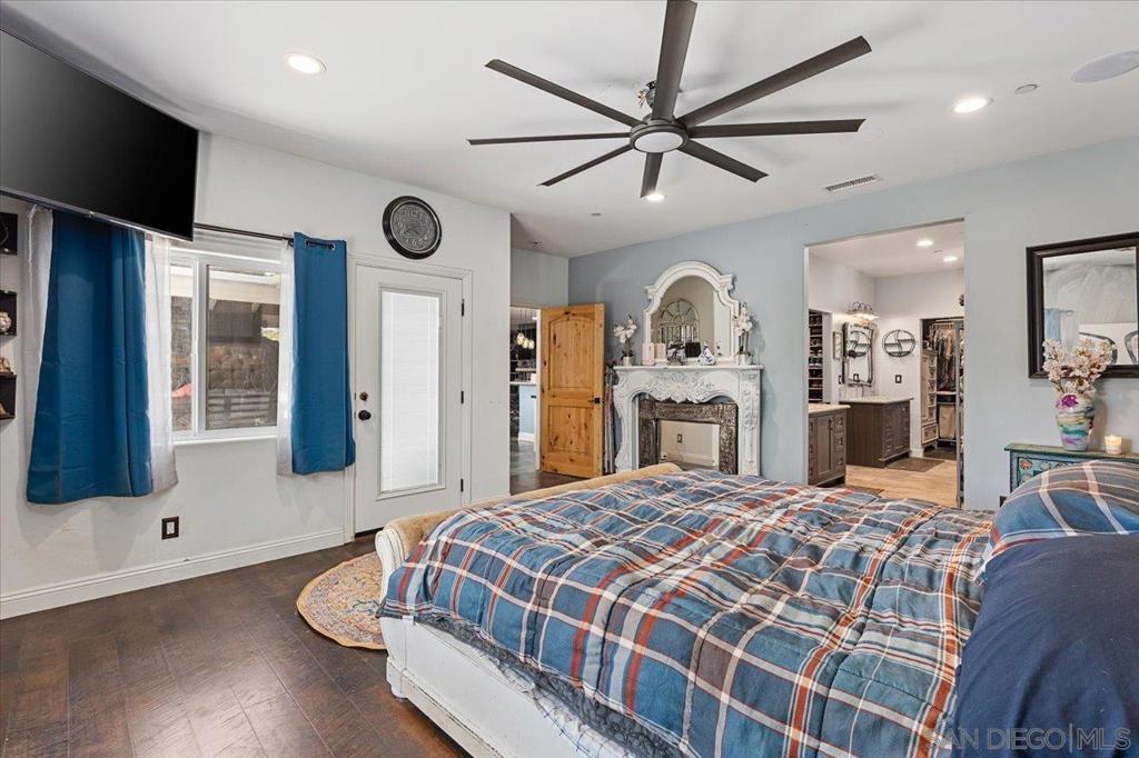 MLS #250034986SD image #33