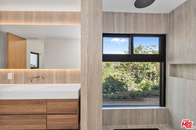 Drew Fenton | 2501 Banyan Drive Los Angeles CA | MLS: 7450499 Drew Fenton | 2501 Banyan Drive Los Angeles CA | MLS: 7450499