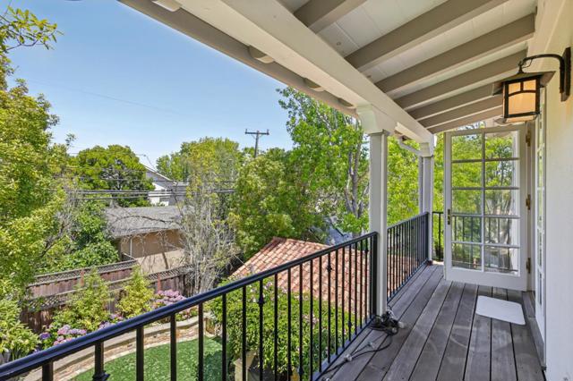 2404 Hillside Drive, Burlingame CA: https://media.crmls.org/mediaz/d9be3216-2077-4006-b4e9-db82d020cdd7.jpg