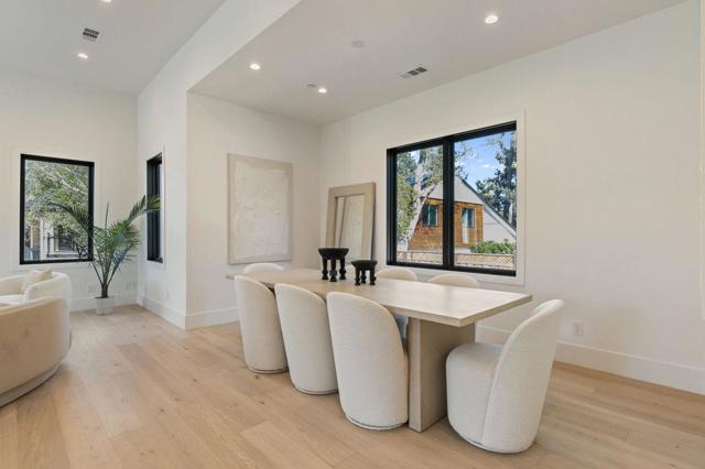 18071 Saratoga Los Gatos Road, Monte Sereno CA: https://media.crmls.org/mediaz/d9be6360-f5a6-4299-9cca-1df313ed25bf.jpg