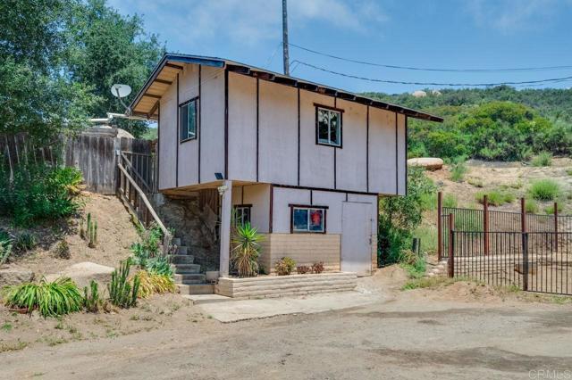 17620 Lyons Valley Road, Jamul CA: https://media.crmls.org/mediaz/d9be93bc-bc01-401e-a1bc-35e858233c7c.jpg