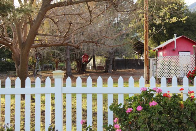 1173 Cliff Avenue, Fillmore CA: https://media.crmls.org/mediaz/d9bedd68-b75e-43a5-a10b-8ed50479ad62.jpg