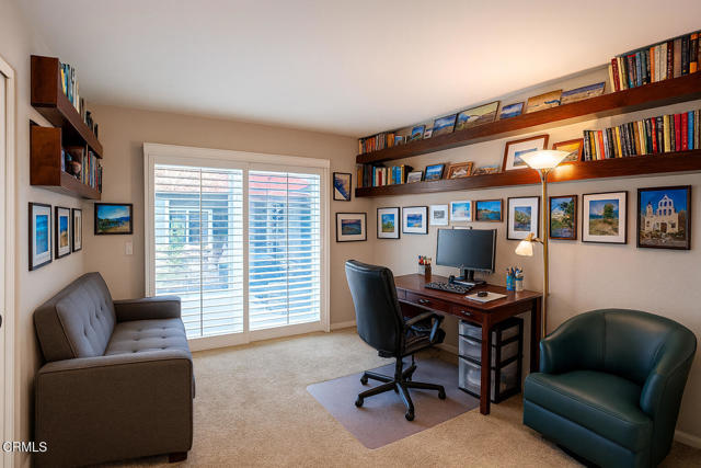 Detail Gallery Image 7 of 18 For 3661 Islander Walk, Oxnard,  CA 93035 - 3 Beds | 3/1 Baths