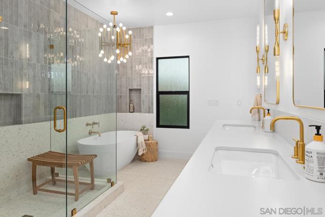 1826 Galveston St, San Diego CA: https://media.crmls.org/mediaz/d9bf69e3-5b8d-4e10-84c3-dbb6c7f95a15.jpg