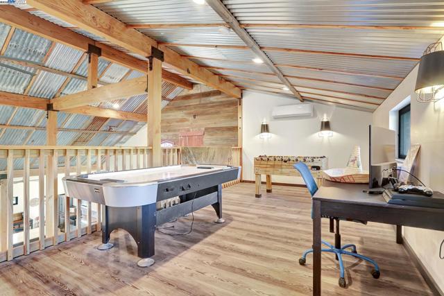 5135 Andrade Rd, Sunol CA: https://media.crmls.org/mediaz/d9bf6d25-2817-43ff-8641-e140db6a7eb2.jpg