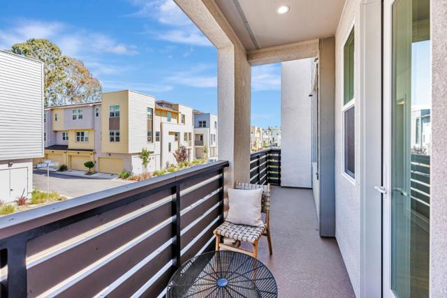 3209 Ivory Terrace, San Ramon CA: https://media.crmls.org/mediaz/d9bfb6bc-0900-45ff-8dad-f8f1a66ab36d.jpg