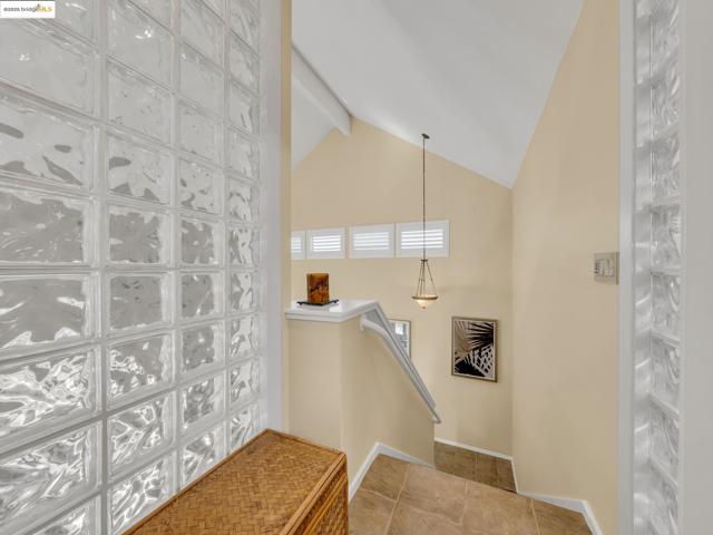 17035 TERMINOUS RD, Isleton CA: https://media.crmls.org/mediaz/d9c0bf66-1206-4c9a-8f42-9679717327a0.jpg