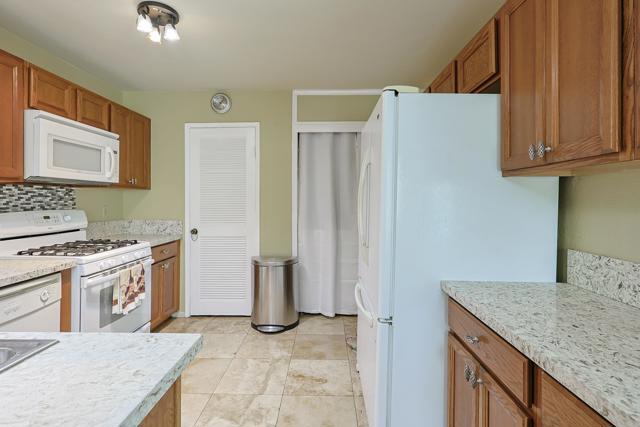 6872 Quebec Court, San Diego CA: https://media.crmls.org/mediaz/d9c37343-196b-4d86-8c37-ce39a9f6e46a.jpg