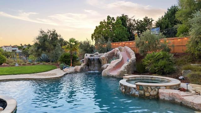 2914 Morning Creek Road, Chula Vista CA: https://media.crmls.org/mediaz/d9c395bd-990c-465a-836d-e2ec779a6c10.jpg