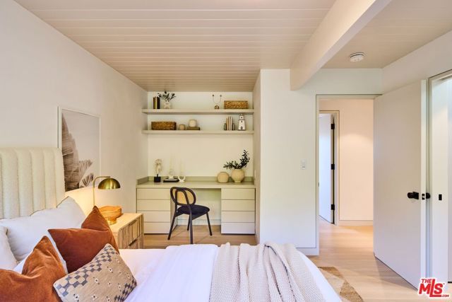 23515 Malibu Colony Road, Malibu CA: https://media.crmls.org/mediaz/d9c3ff89-2f61-4a9a-8da0-6534128a7816.jpg