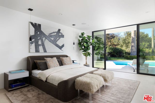 1935 Loma Vista Drive, Beverly Hills CA: https://media.crmls.org/mediaz/d9c48159-4329-4725-ba07-000ab60946b3.jpg